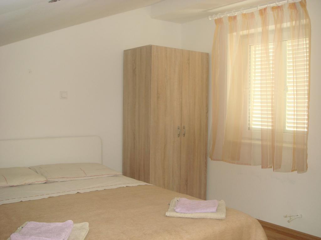 Apartments Jelicic Selce Exterior photo