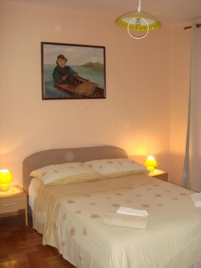 Apartments Jelicic Selce Exterior photo